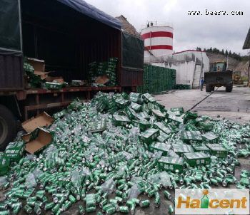 贵州黔东南州市监局销毁一批“雪啤麦香”啤酒